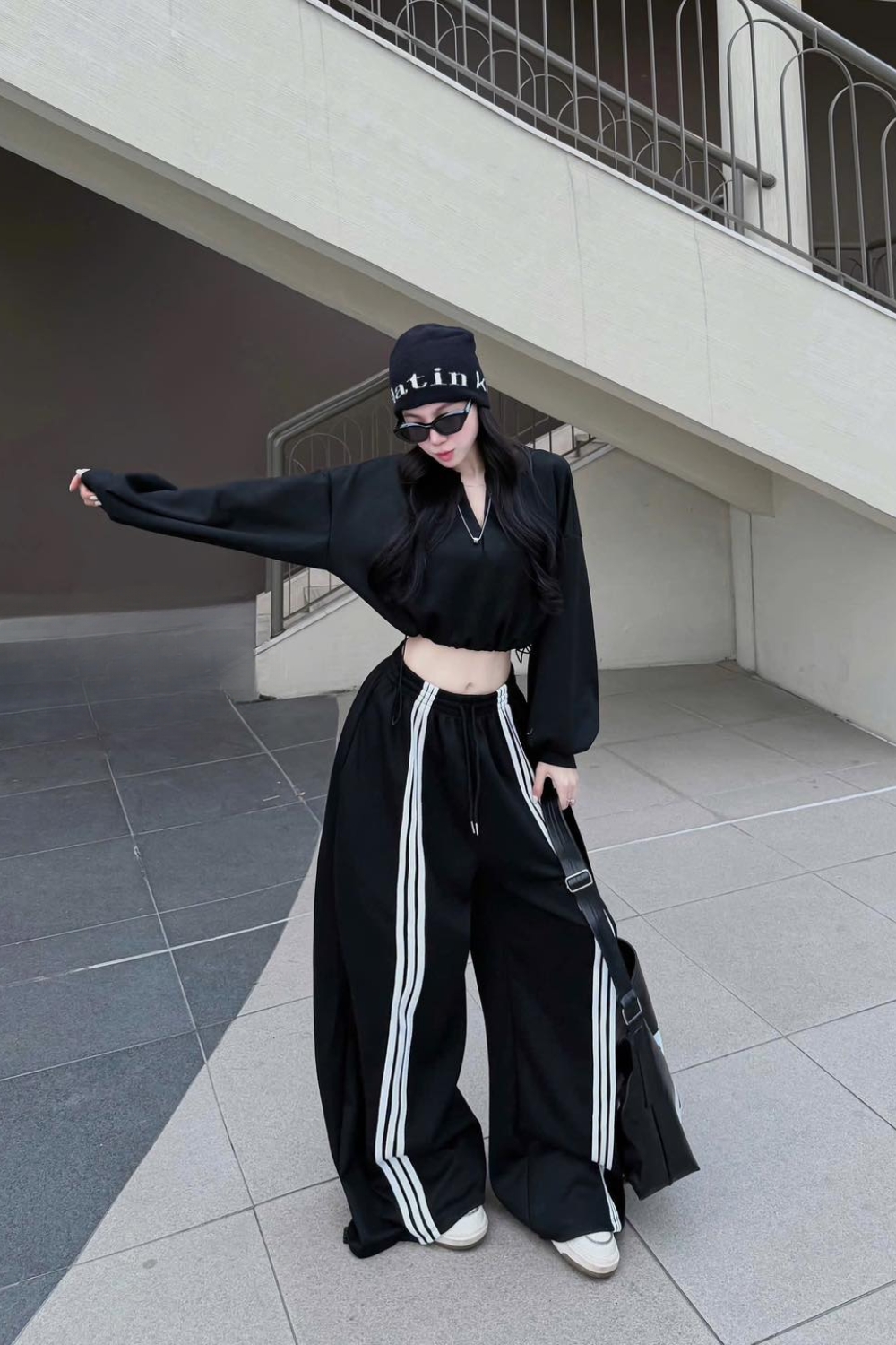 Alternative view of Comfortable and Dynamic Streetwear Set